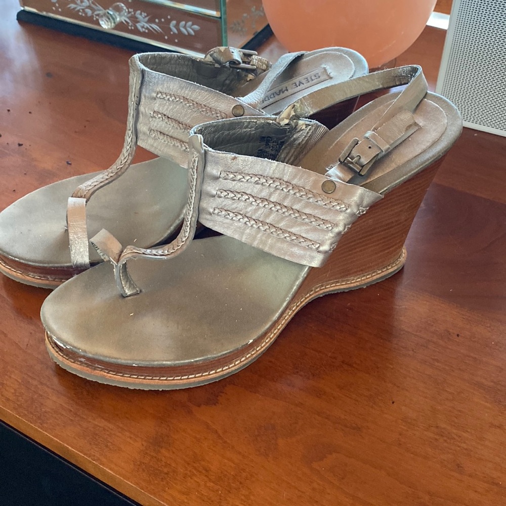 Steve Madden Thong toe platform sandals